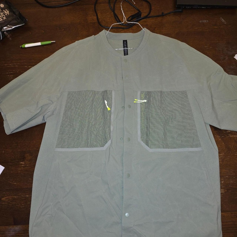 Lululemon hiking shirt mens